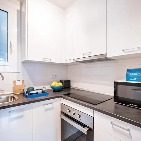 Sweett - Aragon Park Miro Apartment